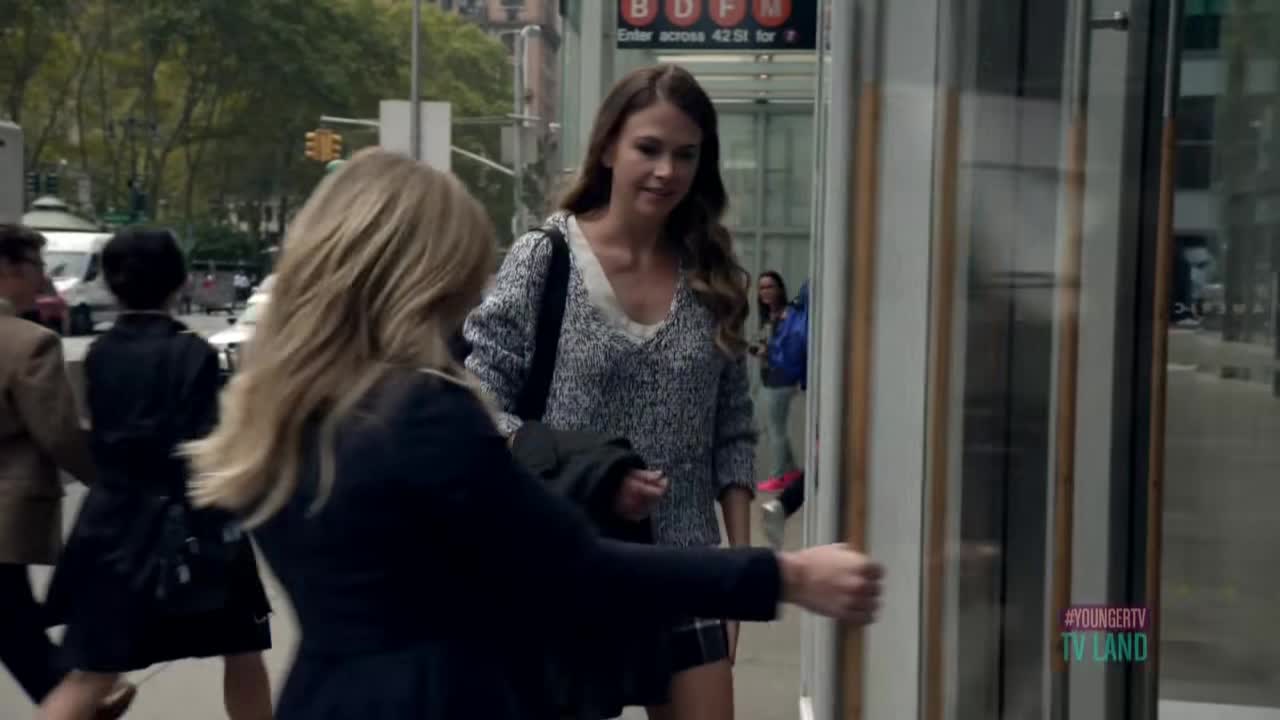 DailyDuff-dot-nl_Younger1x01-00153.jpg