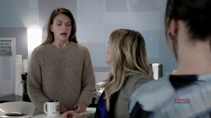 DailyDuff-dot-nl_Younger1x03-0342.jpg