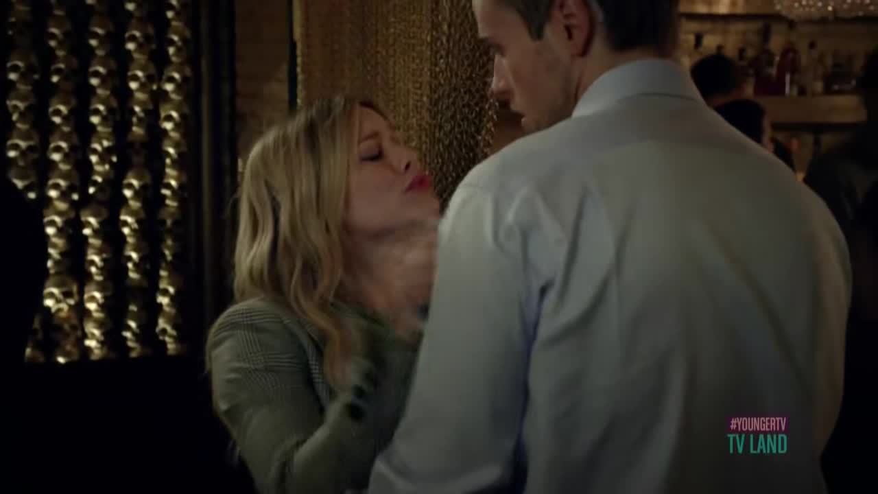 DailyDuff-dot-nl_Younger1x04-00251.jpg