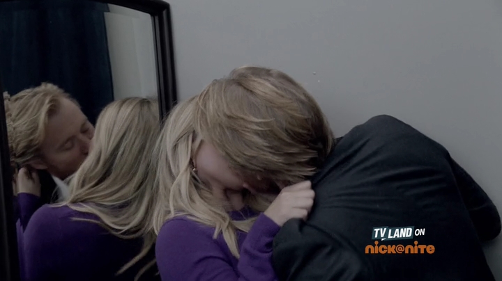 DailyDuff-dot-nl_Younger1x09-0277.jpg