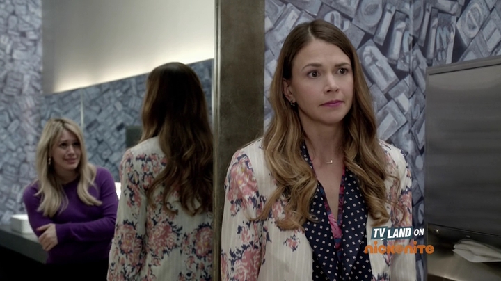 DailyDuff-dot-nl_Younger1x09-0332.jpg