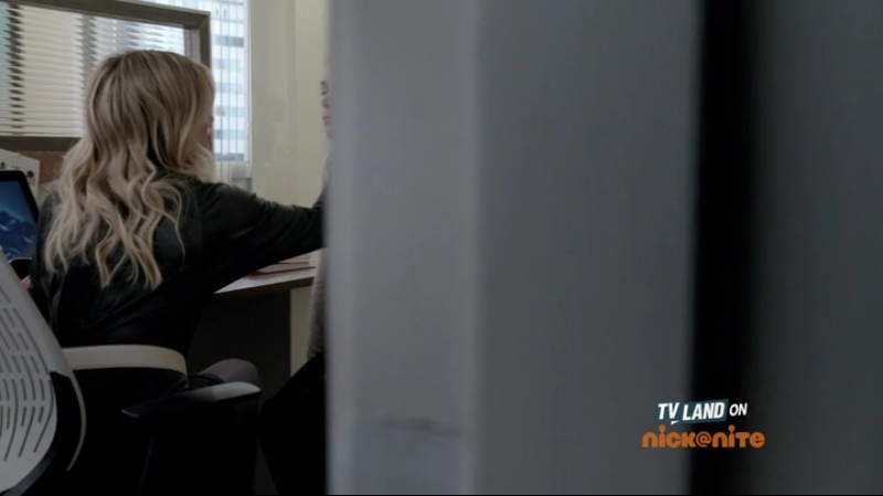 DailyDuff-dot-nl_Younger1x09-0441.jpg