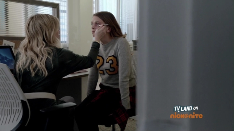 DailyDuff-dot-nl_Younger1x09-0442.jpg