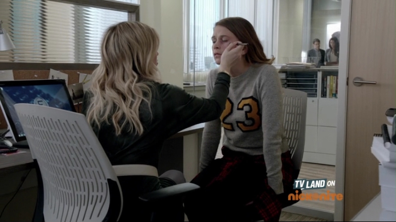 DailyDuff-dot-nl_Younger1x09-0446.jpg