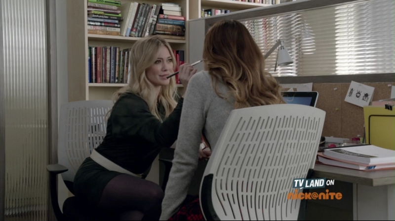 DailyDuff-dot-nl_Younger1x09-0449.jpg