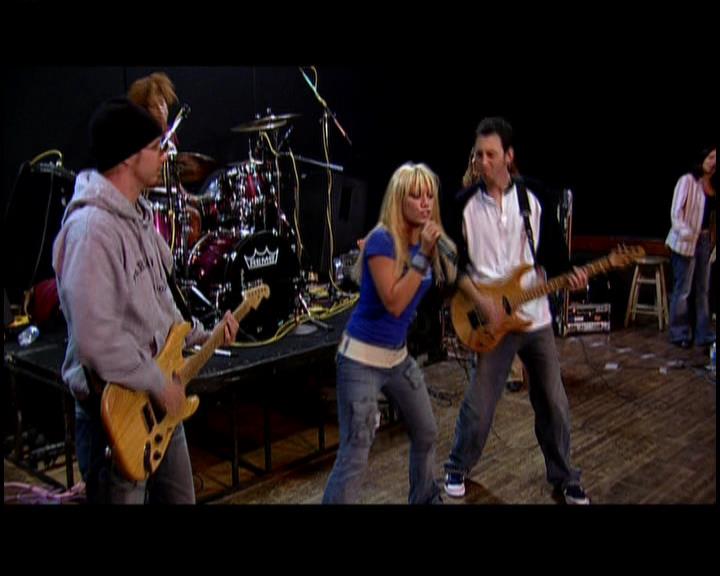 DailyDuff-dot-nl_GirlCanRockDVD-TheTour0407.jpg DailyDuff-dot-nl_GirlCanRockDVD-TheTour0407.jpg