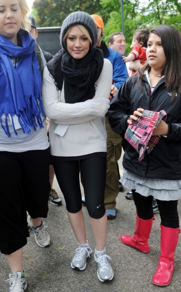 2009-WalkWithLoveAIDSWalkinNYC011.jpg 2009-WalkWithLoveAIDSWalkinNYC011.jpg