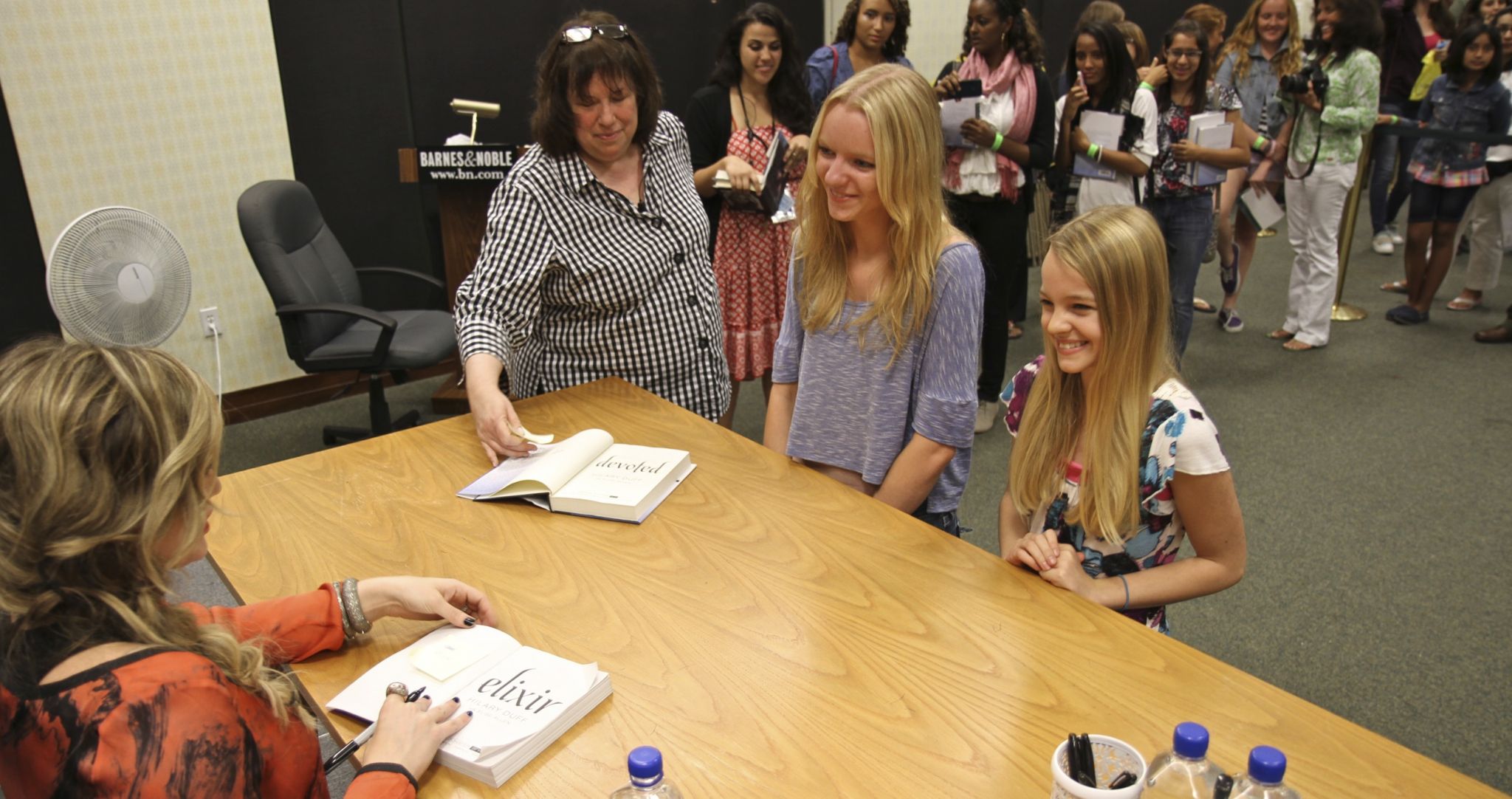 hilaryduff-dot-com023.jpg hilaryduff-dot-com023.jpg