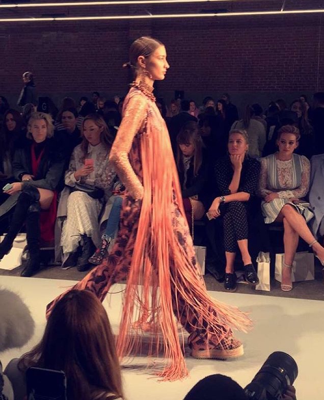 frontrow023.jpeg frontrow023.jpeg