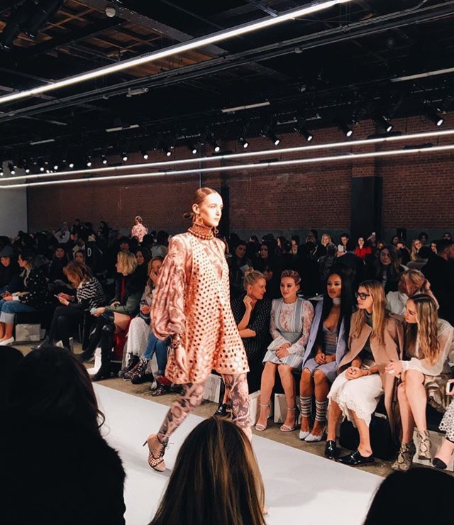 frontrow024.jpeg frontrow024.jpeg