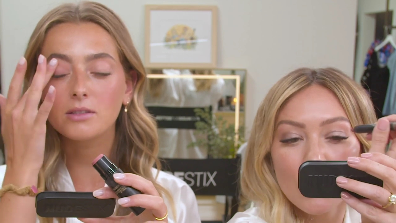 DailyDuff-dot-nl_HilaryxNudestick-GRWM00054.jpg DailyDuff-dot-nl_HilaryxNudestick-GRWM00054.jpg