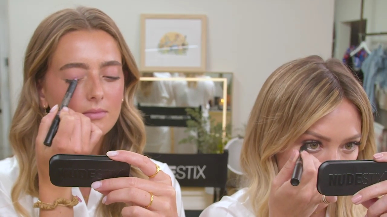 DailyDuff-dot-nl_HilaryxNudestick-GRWM00068.jpg DailyDuff-dot-nl_HilaryxNudestick-GRWM00068.jpg