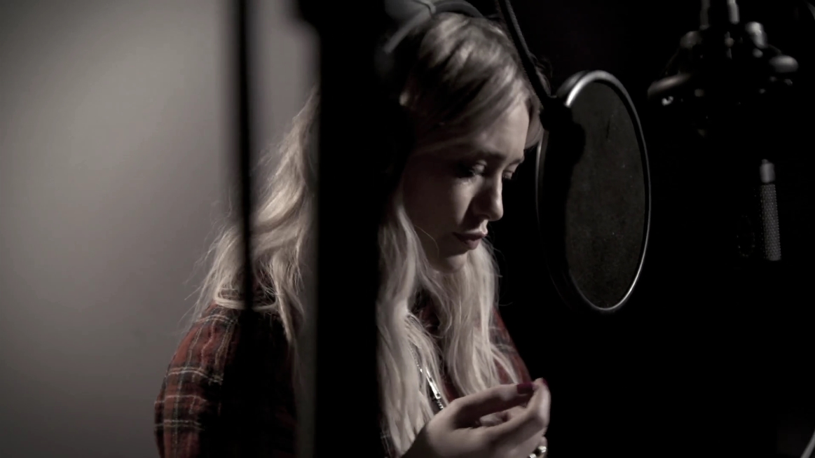 DailyDuff_dot_nl-LittleLies-YoungerPromo0032.jpg DailyDuff_dot_nl-LittleLies-YoungerPromo0032.jpg