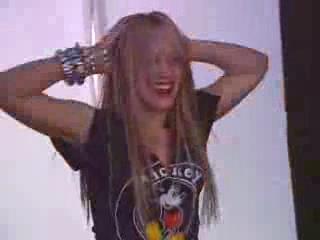 CHD4E_2004_Behind_the_scenes_Blender_Shoot_Caps_074.jpg