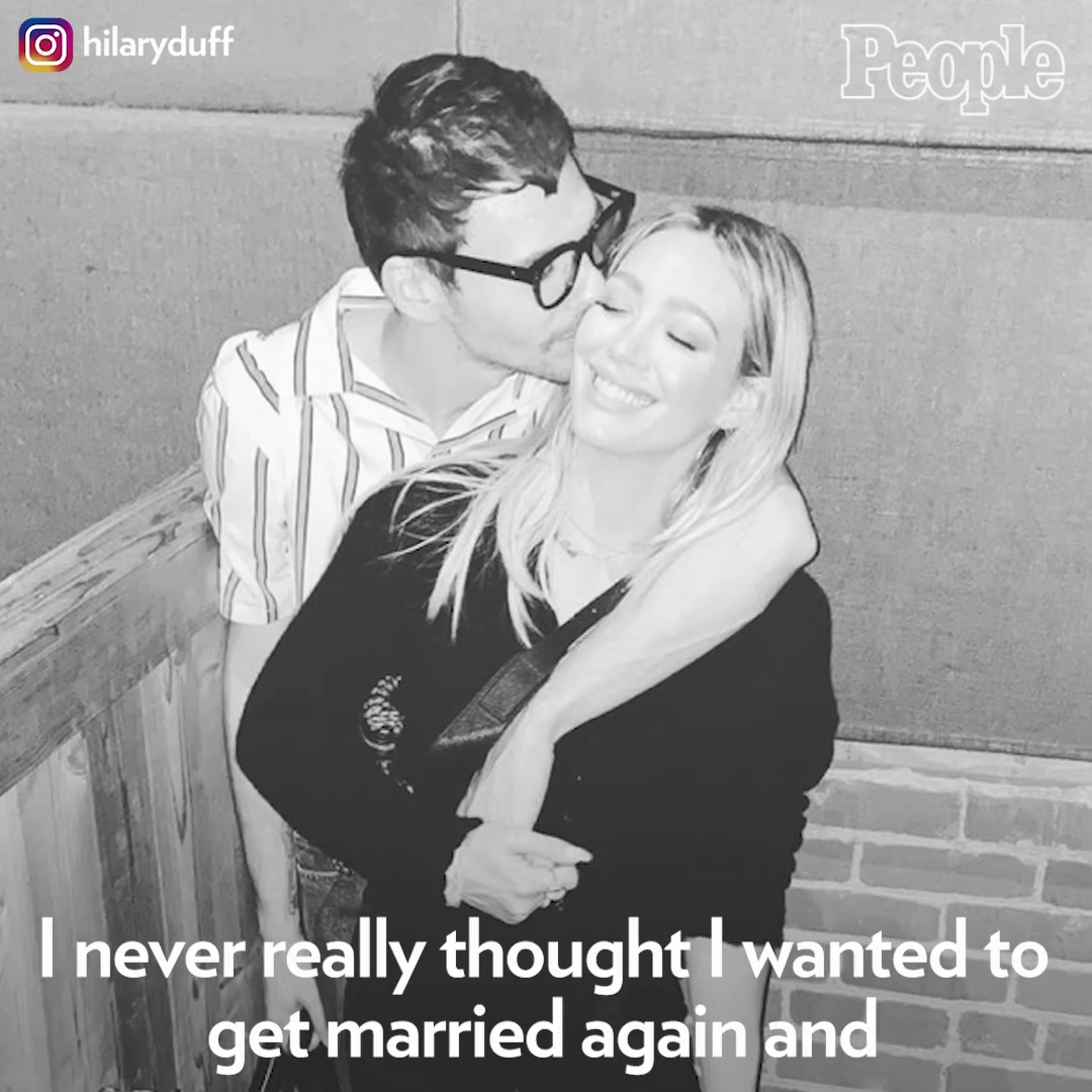 DailyDuff-dot-nl_2021PeopleMagazine-HilaryDuffAndMatthewKomaFamilyGoals0546.jpg DailyDuff-dot-nl_2021PeopleMagazine-HilaryDuffAndMatthewKomaFamilyGoals0546.jpg