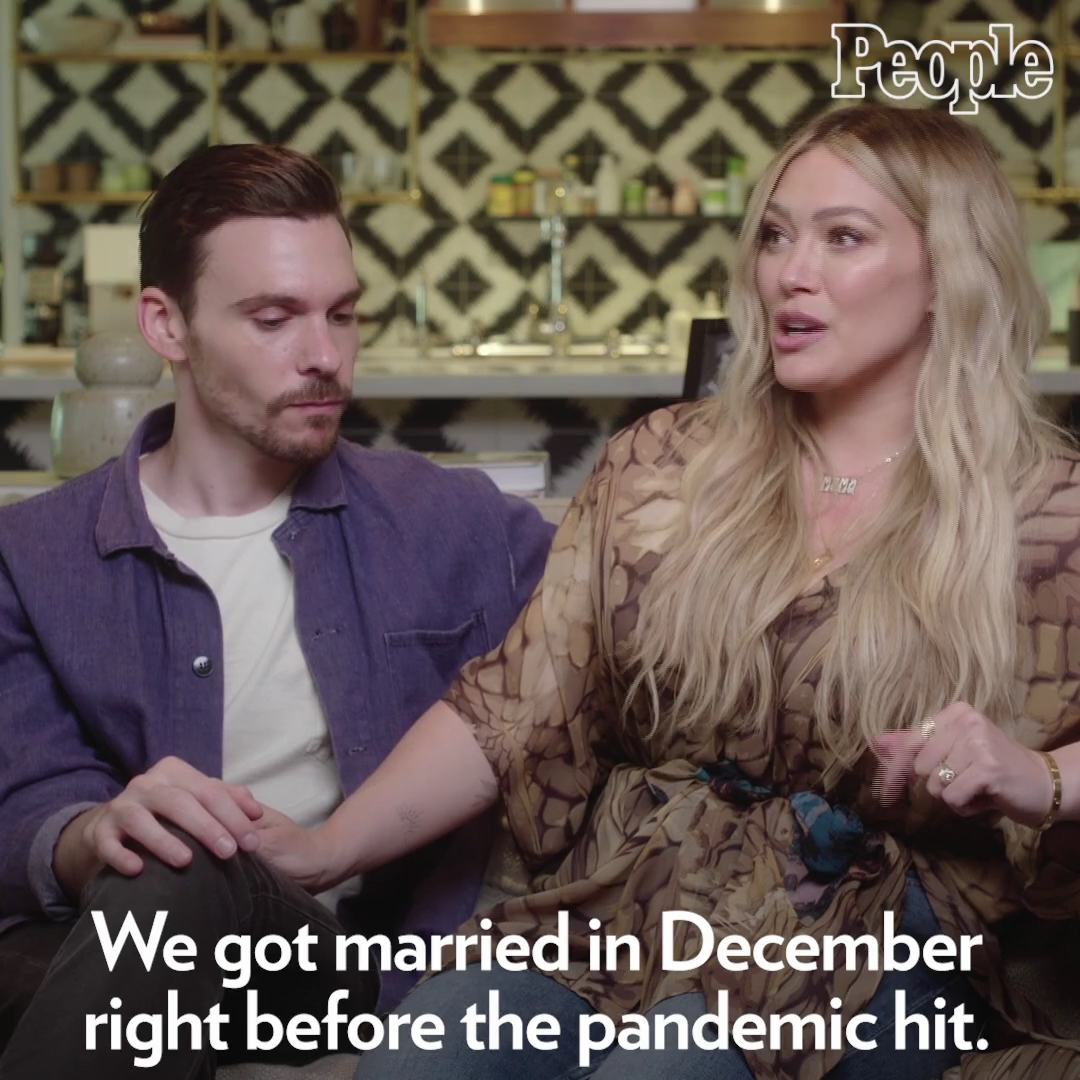 DailyDuff-dot-nl_2021PeopleMagazine-HilaryDuffAndMatthewKomaFamilyGoals0561.jpg DailyDuff-dot-nl_2021PeopleMagazine-HilaryDuffAndMatthewKomaFamilyGoals0561.jpg