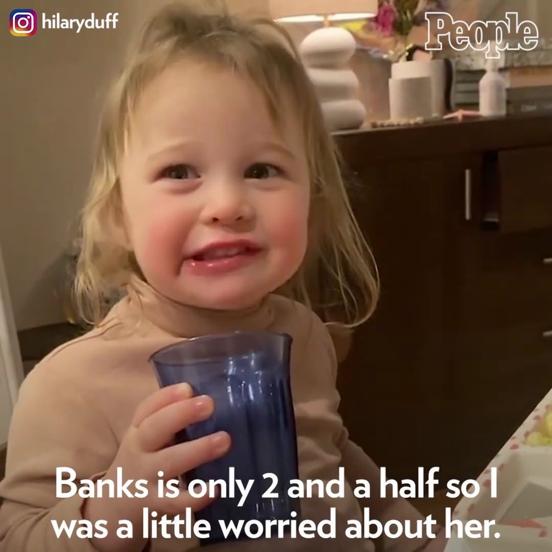 DailyDuff-dot-nl_2021PeopleMagazine-HilaryDuffAndMatthewKomaFamilyGoals0587.jpg DailyDuff-dot-nl_2021PeopleMagazine-HilaryDuffAndMatthewKomaFamilyGoals0587.jpg