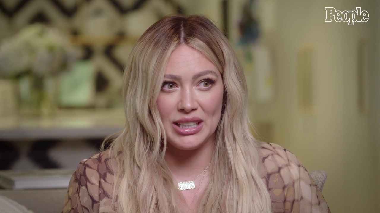 DailyDuff-dot-nl_2021PeopleMagazine-HilaryReflectsOnLifeAsMomOf3AfterWelcomingBabyMae0015.jpg DailyDuff-dot-nl_2021PeopleMagazine-HilaryReflectsOnLifeAsMomOf3AfterWelcomingBabyMae0015.jpg