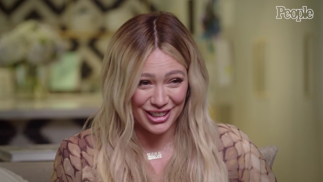 DailyDuff-dot-nl_2021PeopleMagazine-HilaryReflectsOnLifeAsMomOf3AfterWelcomingBabyMae0020.jpg DailyDuff-dot-nl_2021PeopleMagazine-HilaryReflectsOnLifeAsMomOf3AfterWelcomingBabyMae0020.jpg