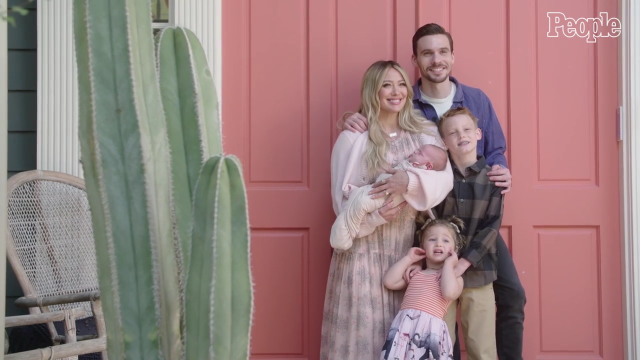 DailyDuff-dot-nl_2021PeopleMagazine-HilaryReflectsOnLifeAsMomOf3AfterWelcomingBabyMae0037.jpg