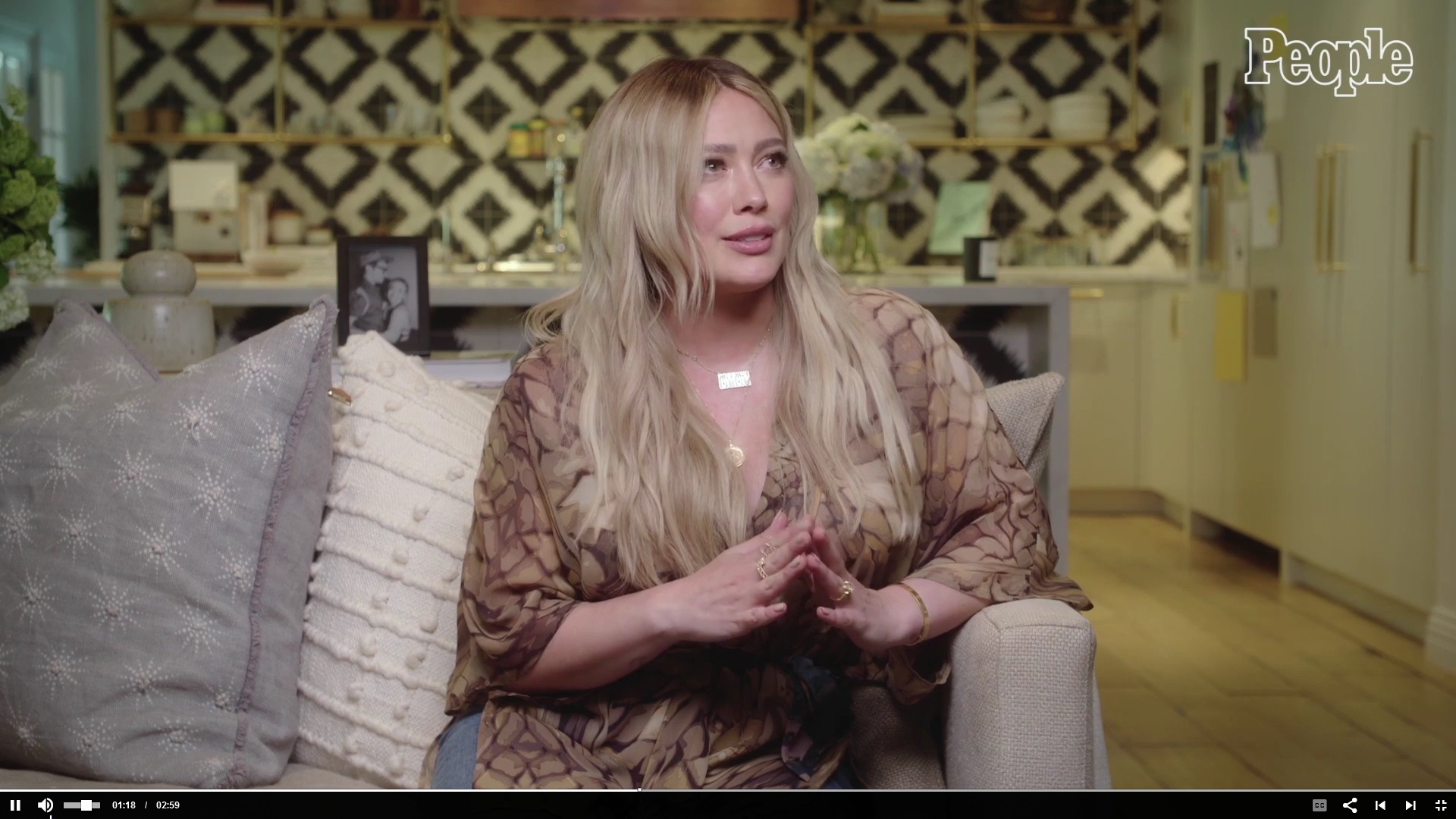 DailyDuff-dot-nl_2021PeopleMagazine-HilaryDuffReflectsOnYounger0375.jpg DailyDuff-dot-nl_2021PeopleMagazine-HilaryDuffReflectsOnYounger0375.jpg