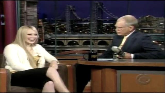 DailyDuff_dot_nl-2004Late_ShowWithDavidLetterman0522.jpg