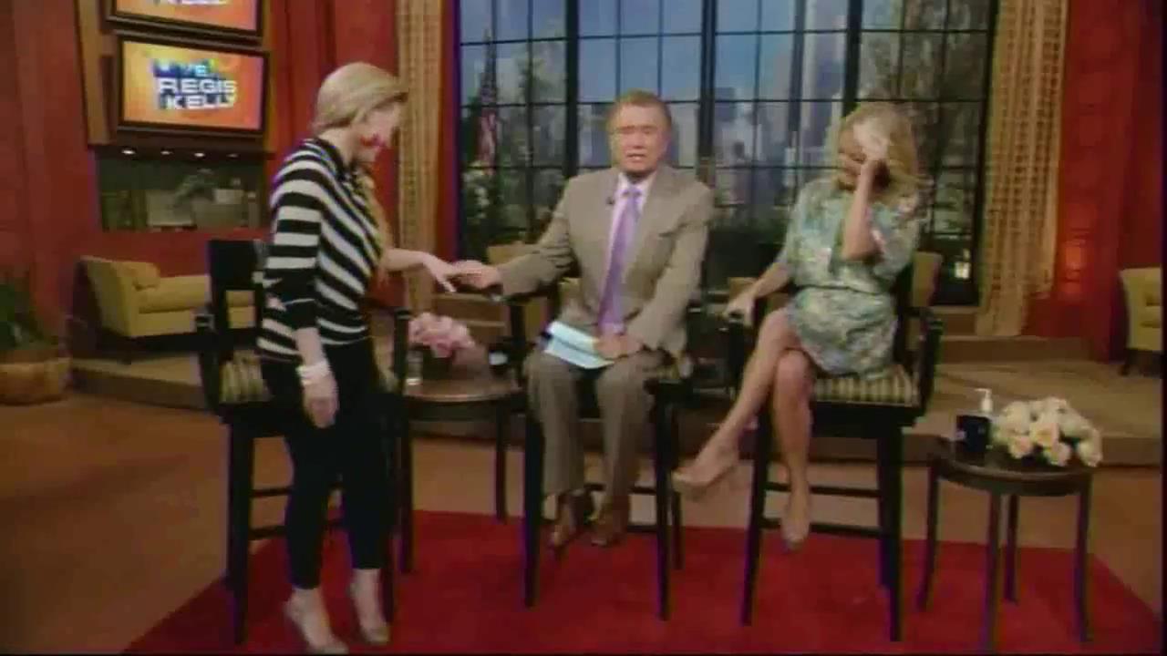 DailyDuff_dot_org__2010LiveWithRegisAndKelly00026.jpg