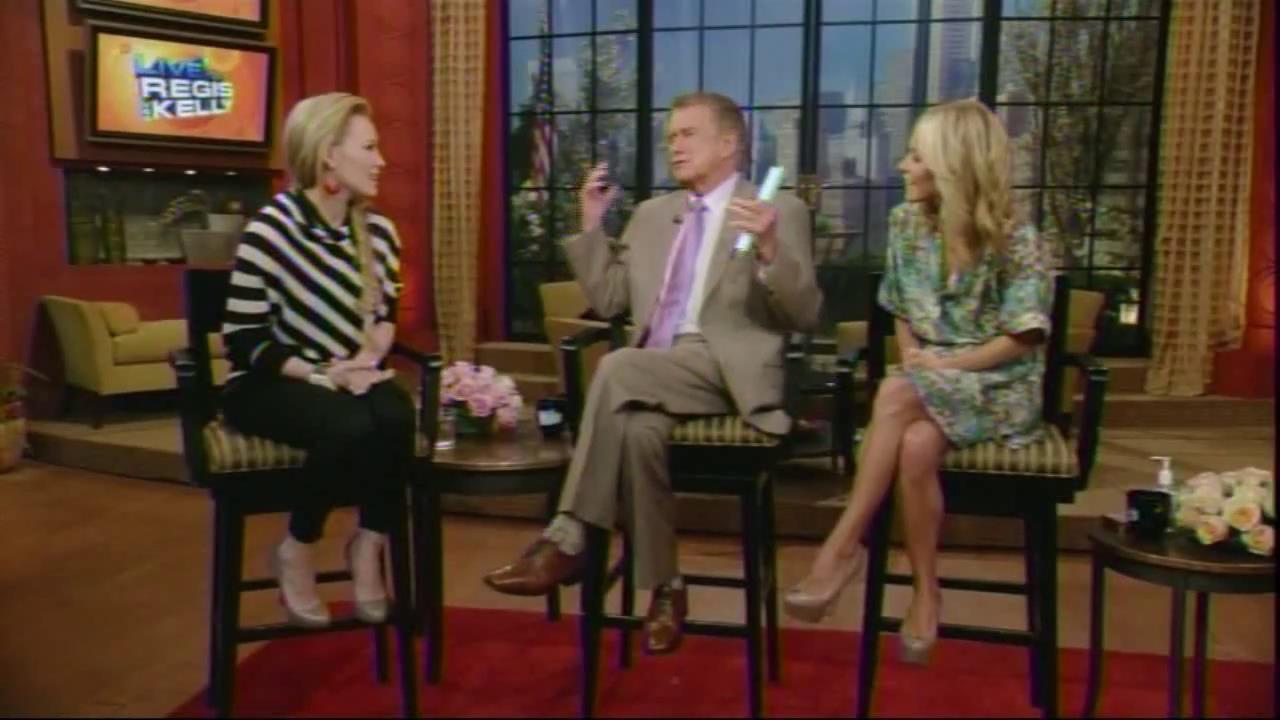 DailyDuff_dot_org__2010LiveWithRegisAndKelly00053.jpg