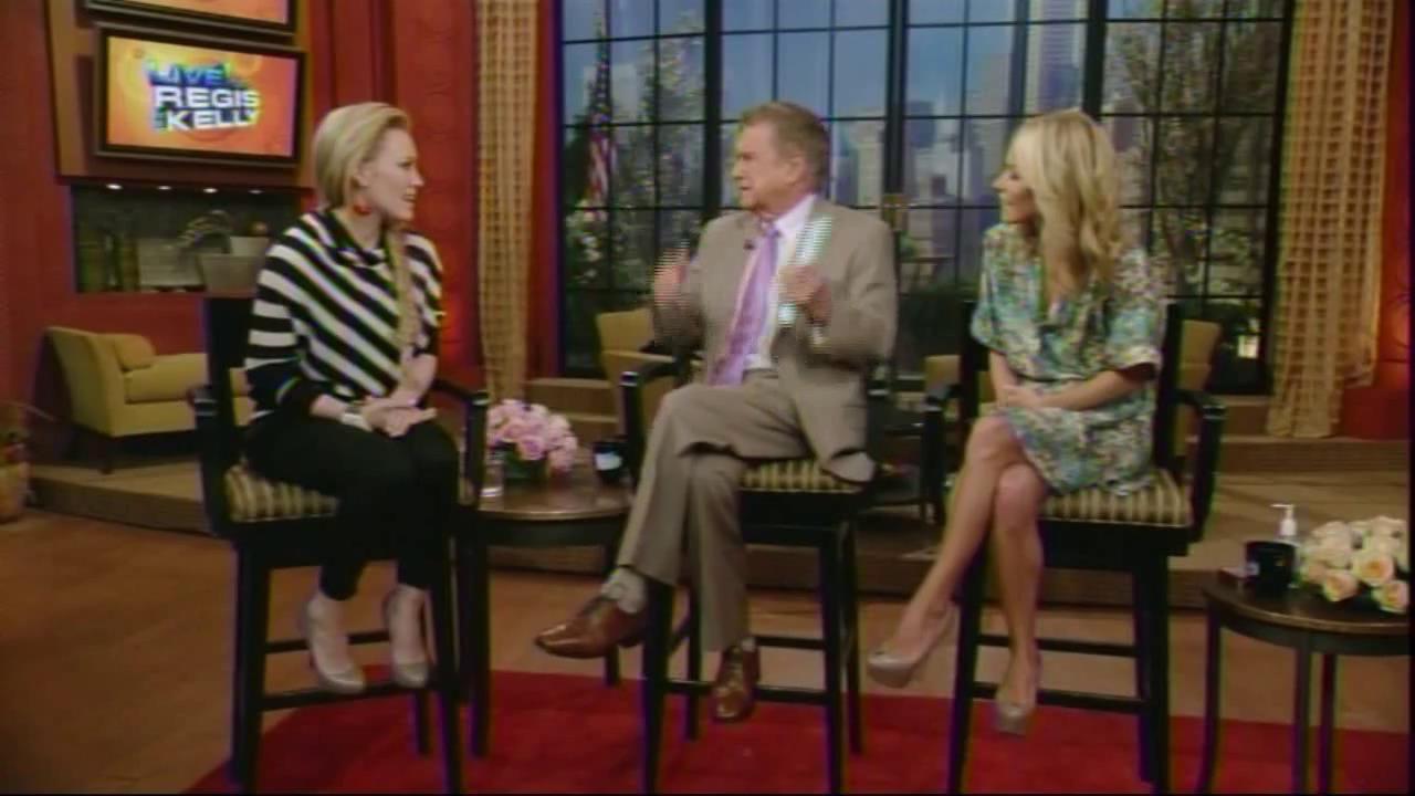 DailyDuff_dot_org__2010LiveWithRegisAndKelly00055.jpg DailyDuff_dot_org__2010LiveWithRegisAndKelly00055.jpg