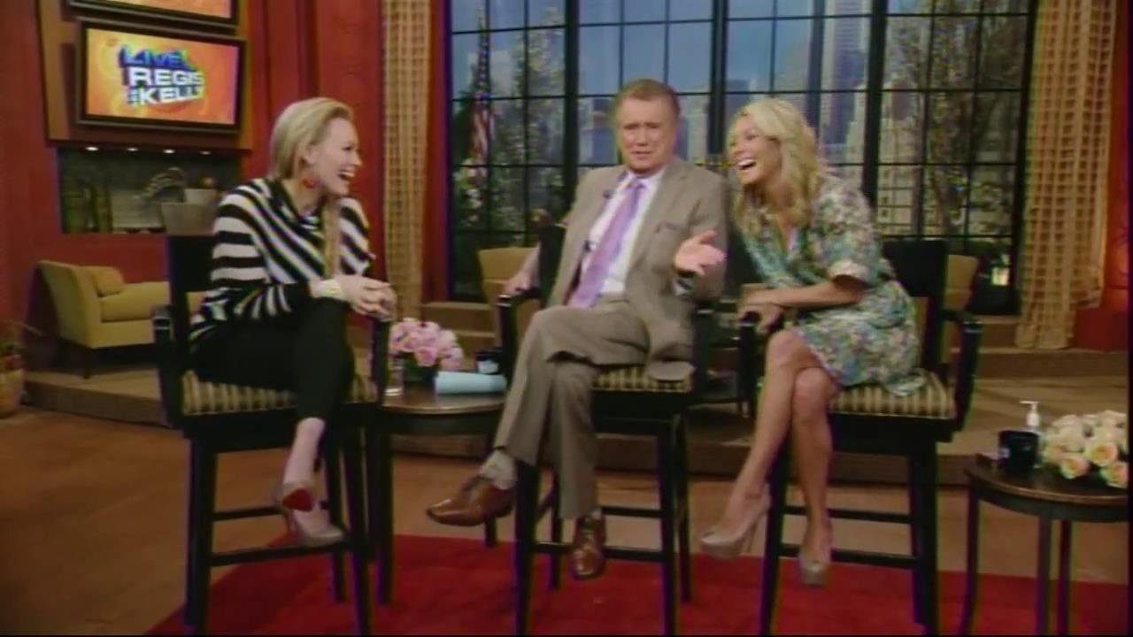 DailyDuff_dot_org__2010LiveWithRegisAndKelly00148.jpg