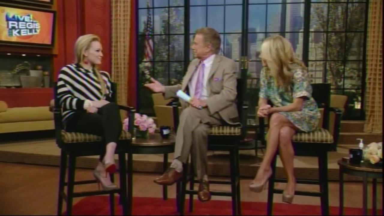 DailyDuff_dot_org__2010LiveWithRegisAndKelly00257.jpg DailyDuff_dot_org__2010LiveWithRegisAndKelly00257.jpg