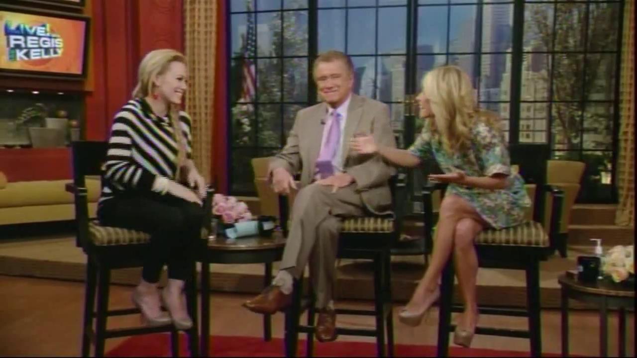 DailyDuff_dot_org__2010LiveWithRegisAndKelly00308.jpg DailyDuff_dot_org__2010LiveWithRegisAndKelly00308.jpg