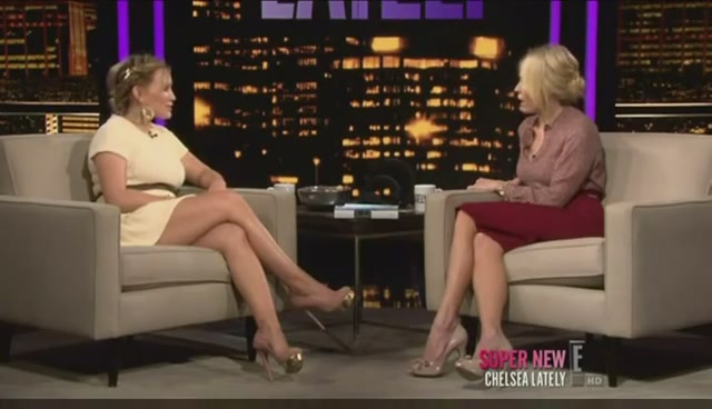 DailyDuff-dot-nl-ChelseaLately0328.jpg
