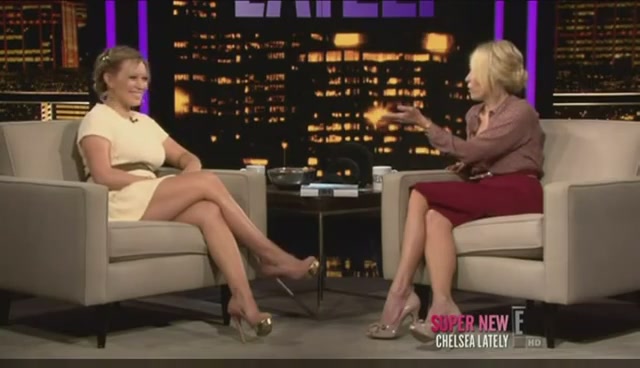 DailyDuff-dot-nl-ChelseaLately0330.jpg