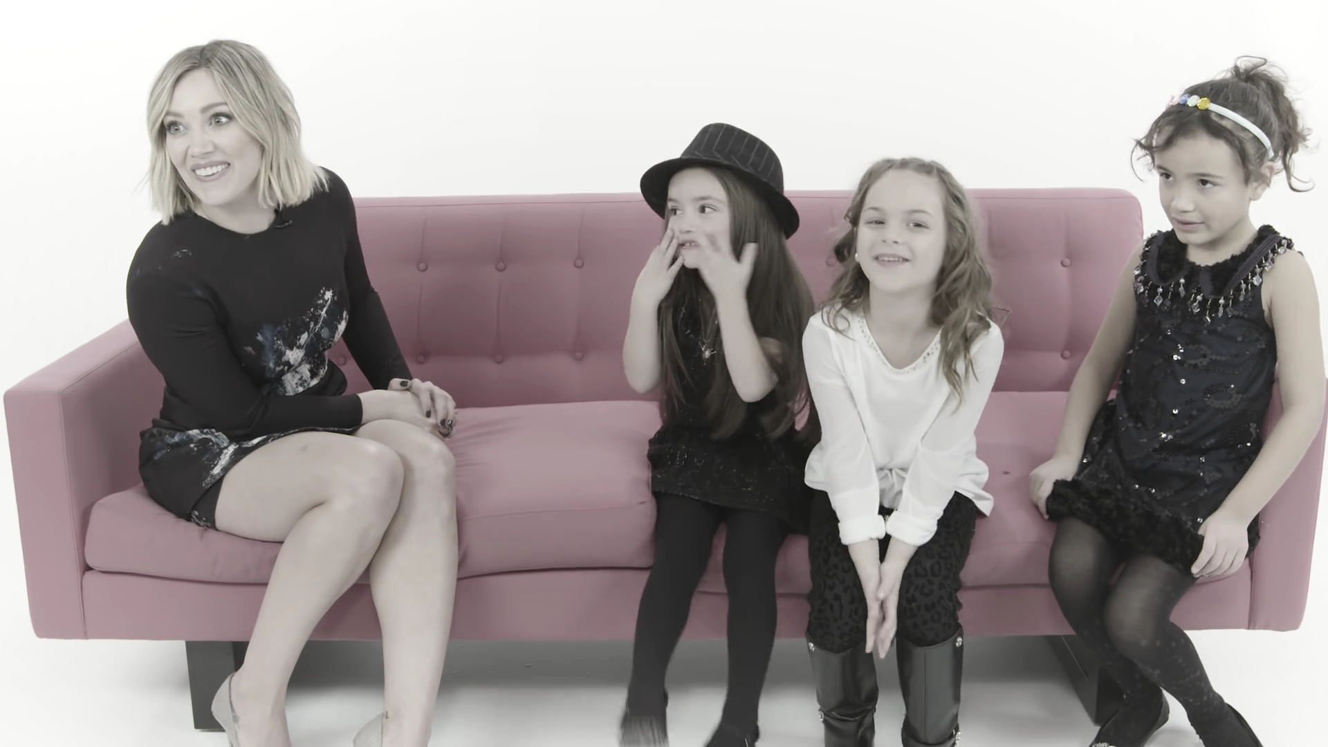 DailyDuff_dot_nl-2016Cosmopolitan-com_LittleGirlsGiveHilaryDuffAdvice0203.jpg