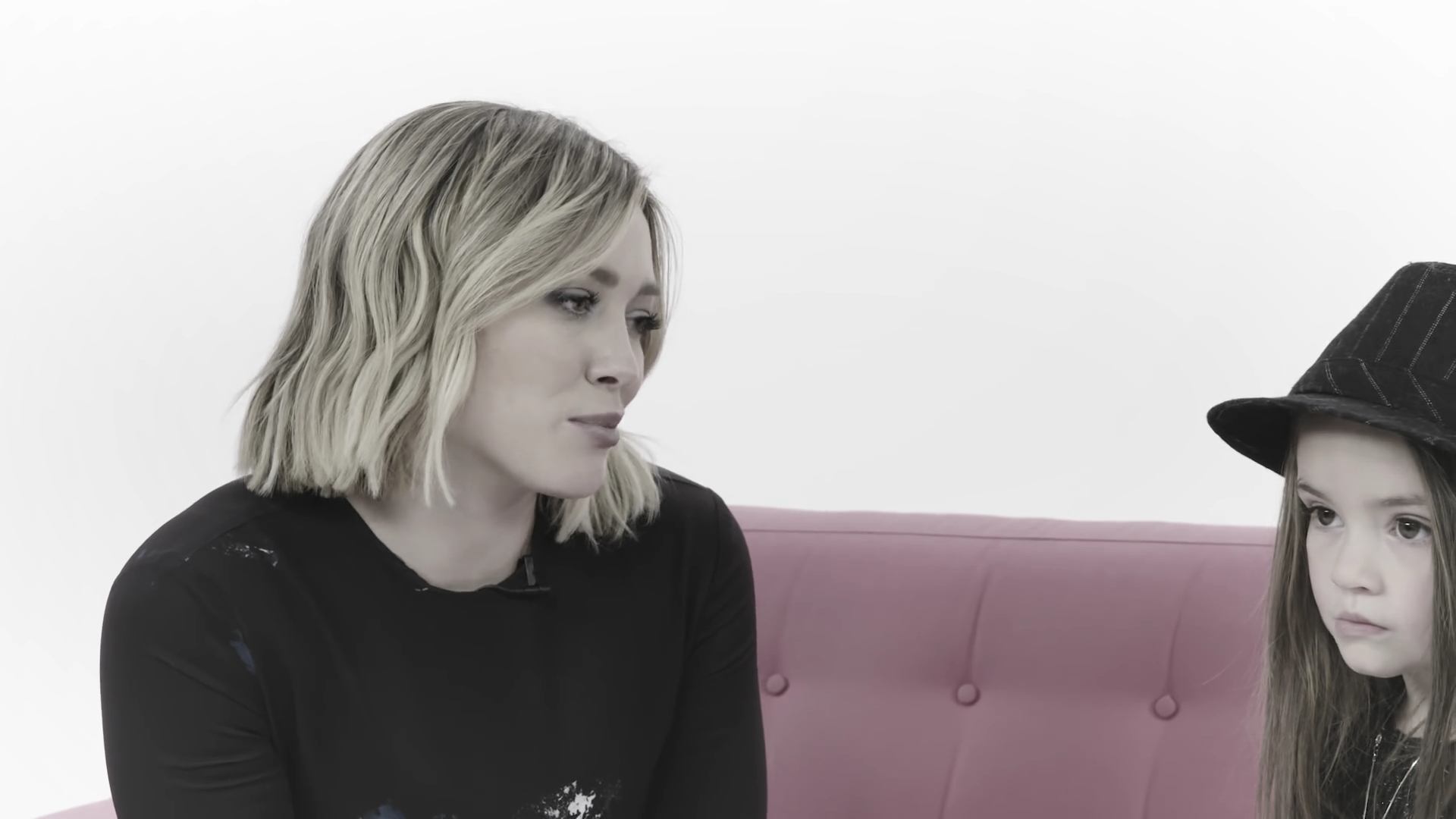 DailyDuff_dot_nl-2016Cosmopolitan-com_LittleGirlsGiveHilaryDuffAdvice0227.jpg