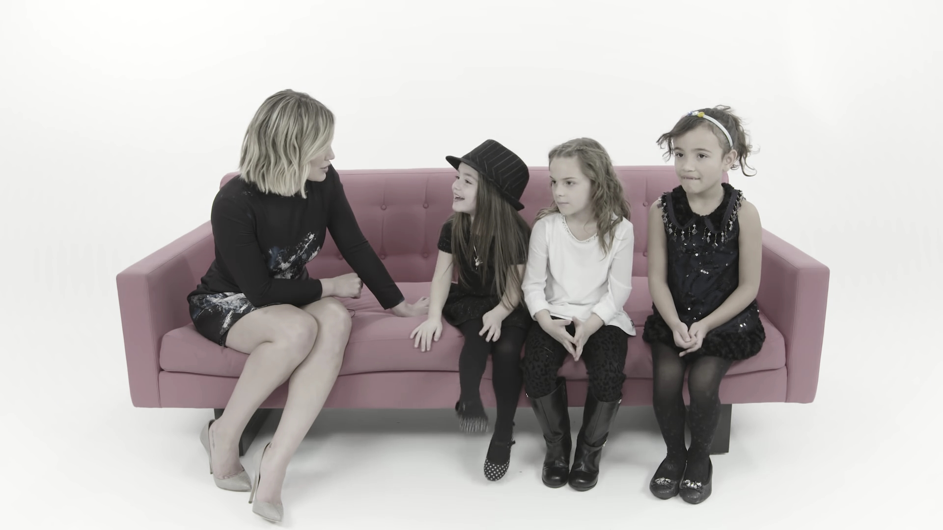 DailyDuff_dot_nl-2016Cosmopolitan-com_LittleGirlsGiveHilaryDuffAdvice0272.jpg