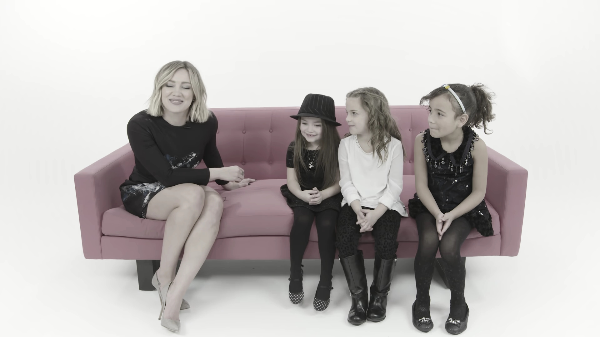 DailyDuff_dot_nl-2016Cosmopolitan-com_LittleGirlsGiveHilaryDuffAdvice0294.jpg