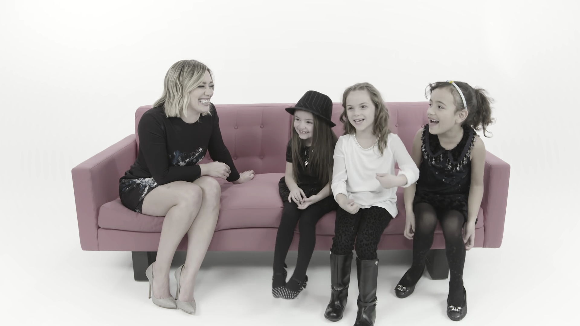 DailyDuff_dot_nl-2016Cosmopolitan-com_LittleGirlsGiveHilaryDuffAdvice0317.jpg