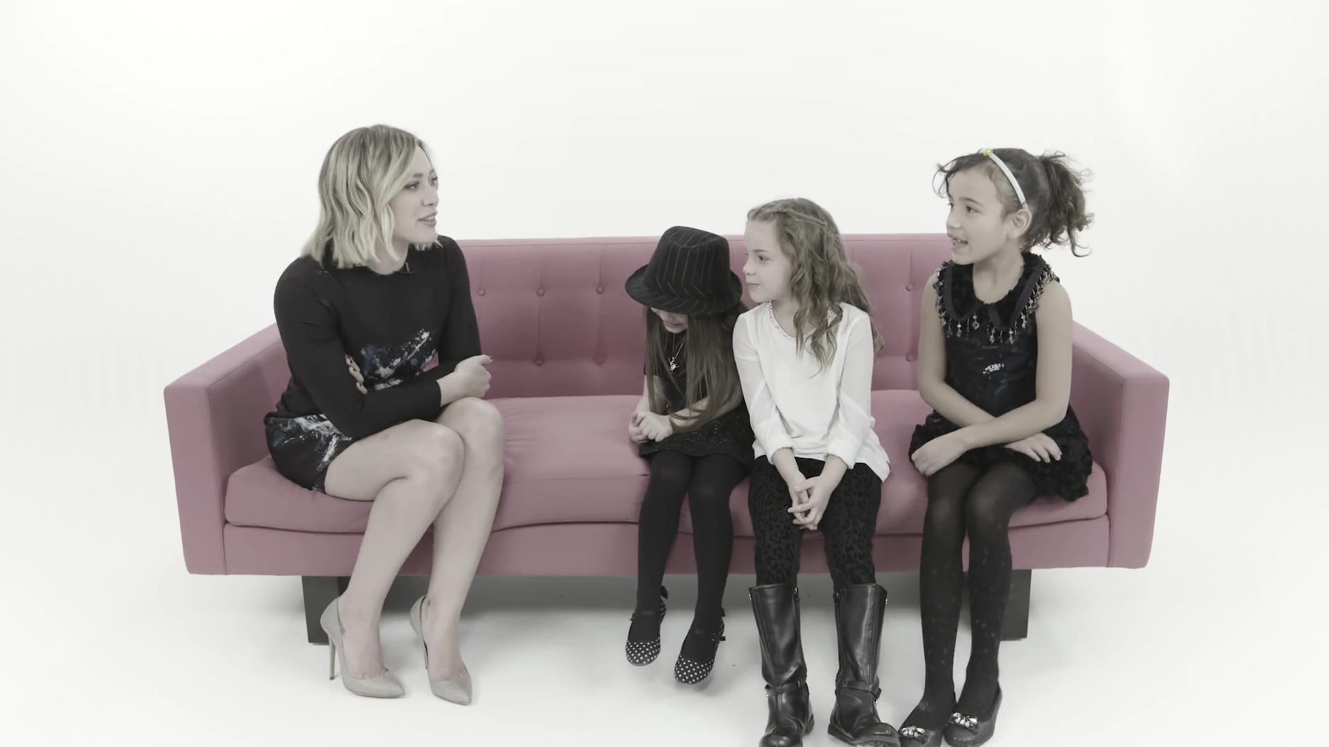 DailyDuff_dot_nl-2016Cosmopolitan-com_LittleGirlsGiveHilaryDuffAdvice0323.jpg