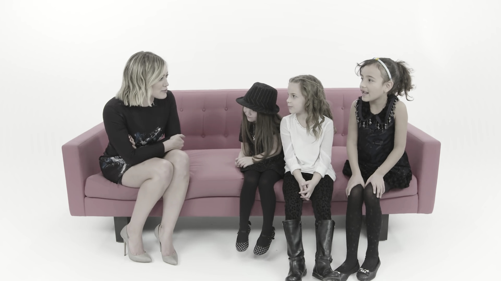 DailyDuff_dot_nl-2016Cosmopolitan-com_LittleGirlsGiveHilaryDuffAdvice0324.jpg