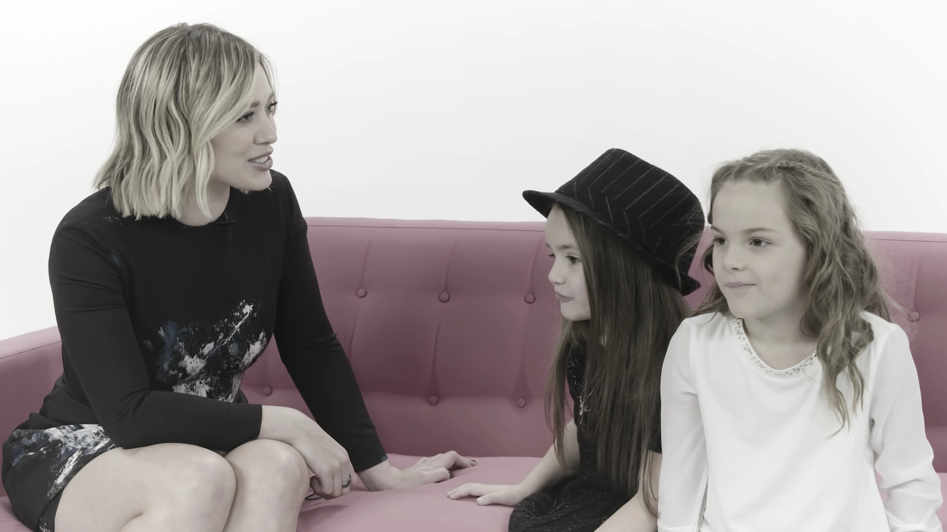 DailyDuff_dot_nl-2016Cosmopolitan-com_LittleGirlsGiveHilaryDuffAdvice0345.jpg