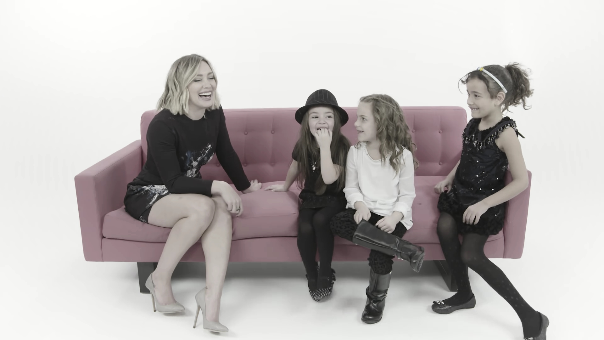 DailyDuff_dot_nl-2016Cosmopolitan-com_LittleGirlsGiveHilaryDuffAdvice0352.jpg