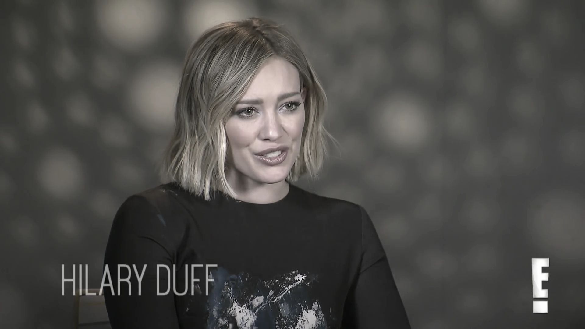 DailyDuff_dot_nl-2016Enews_HilaryDuffCantDecideBetweenMusicorMotherhood0003.jpg