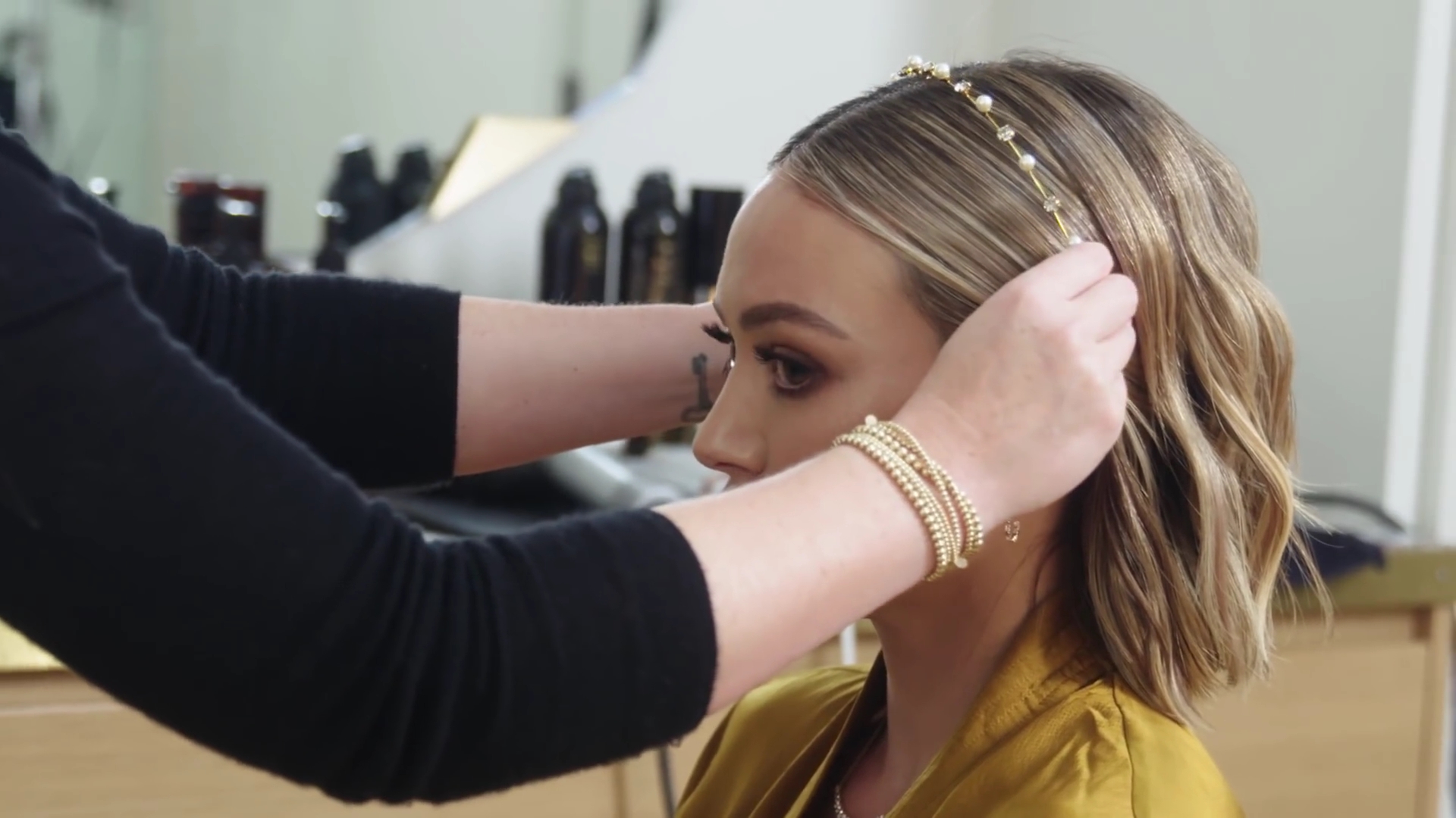 DailyDuff-dot-nl_2019Vogue-InsideWeddingDressFitting0347.jpg
