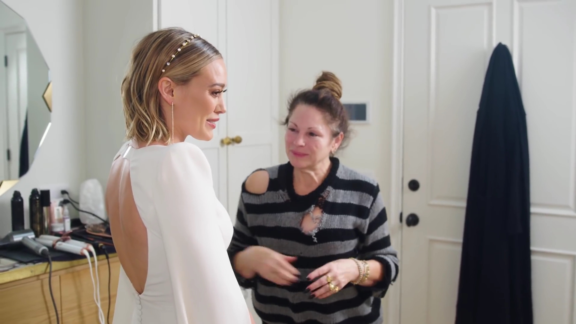 DailyDuff-dot-nl_2019Vogue-InsideWeddingDressFitting0499.jpg
