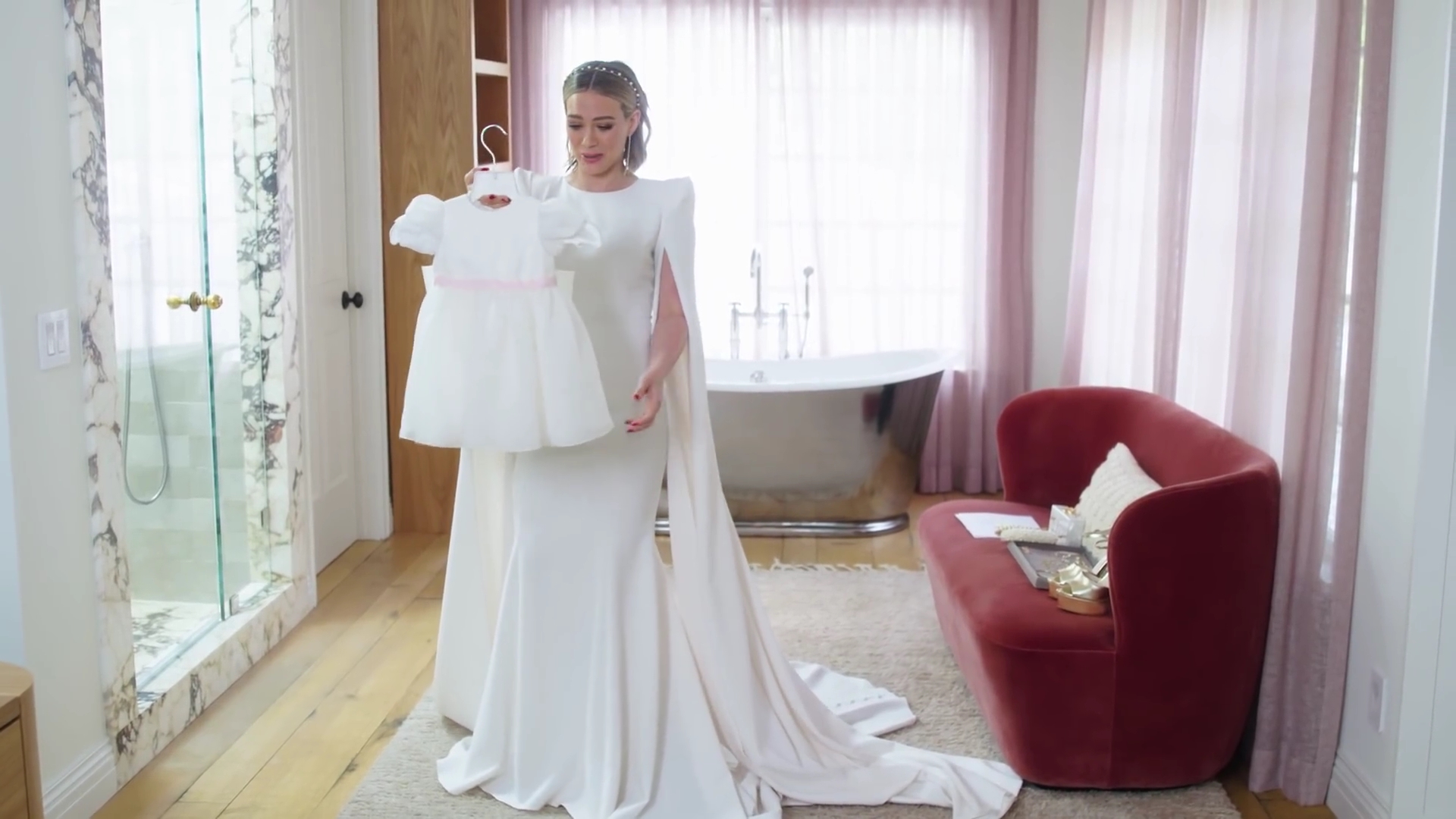 DailyDuff-dot-nl_2019Vogue-InsideWeddingDressFitting0660.jpg