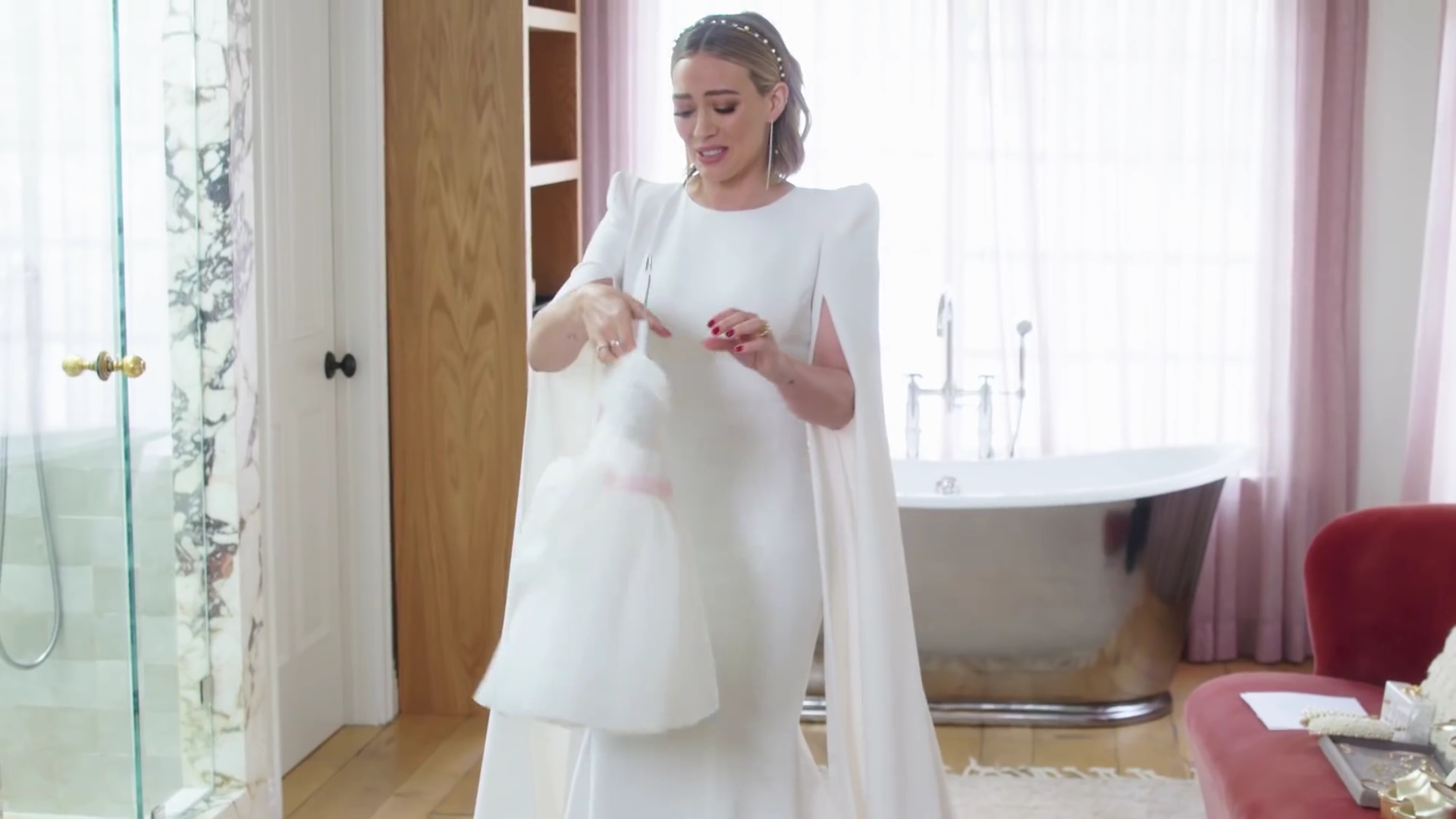 DailyDuff-dot-nl_2019Vogue-InsideWeddingDressFitting0677.jpg