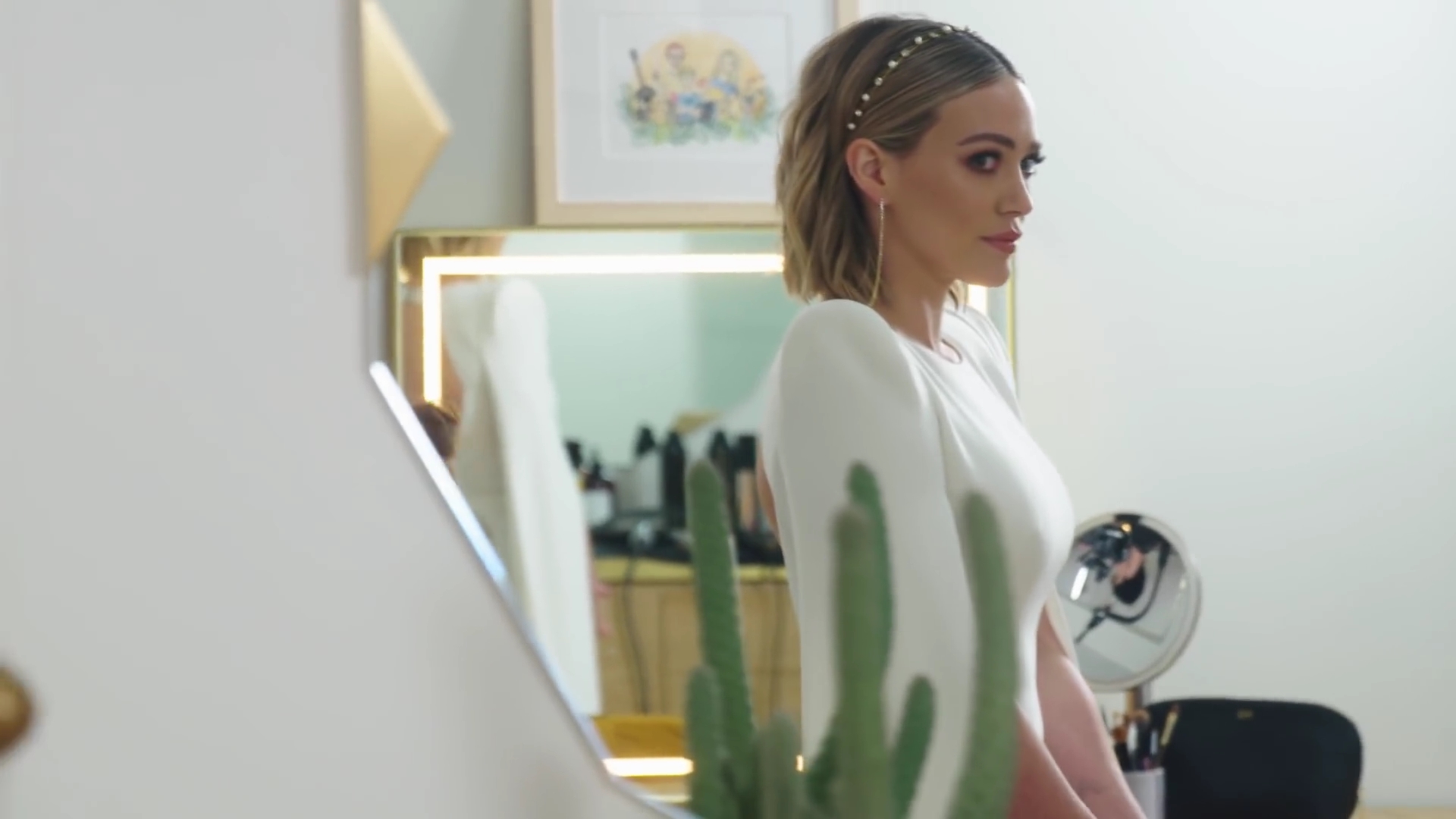 DailyDuff-dot-nl_2019Vogue-InsideWeddingDressFitting0707.jpg DailyDuff-dot-nl_2019Vogue-InsideWeddingDressFitting0707.jpg