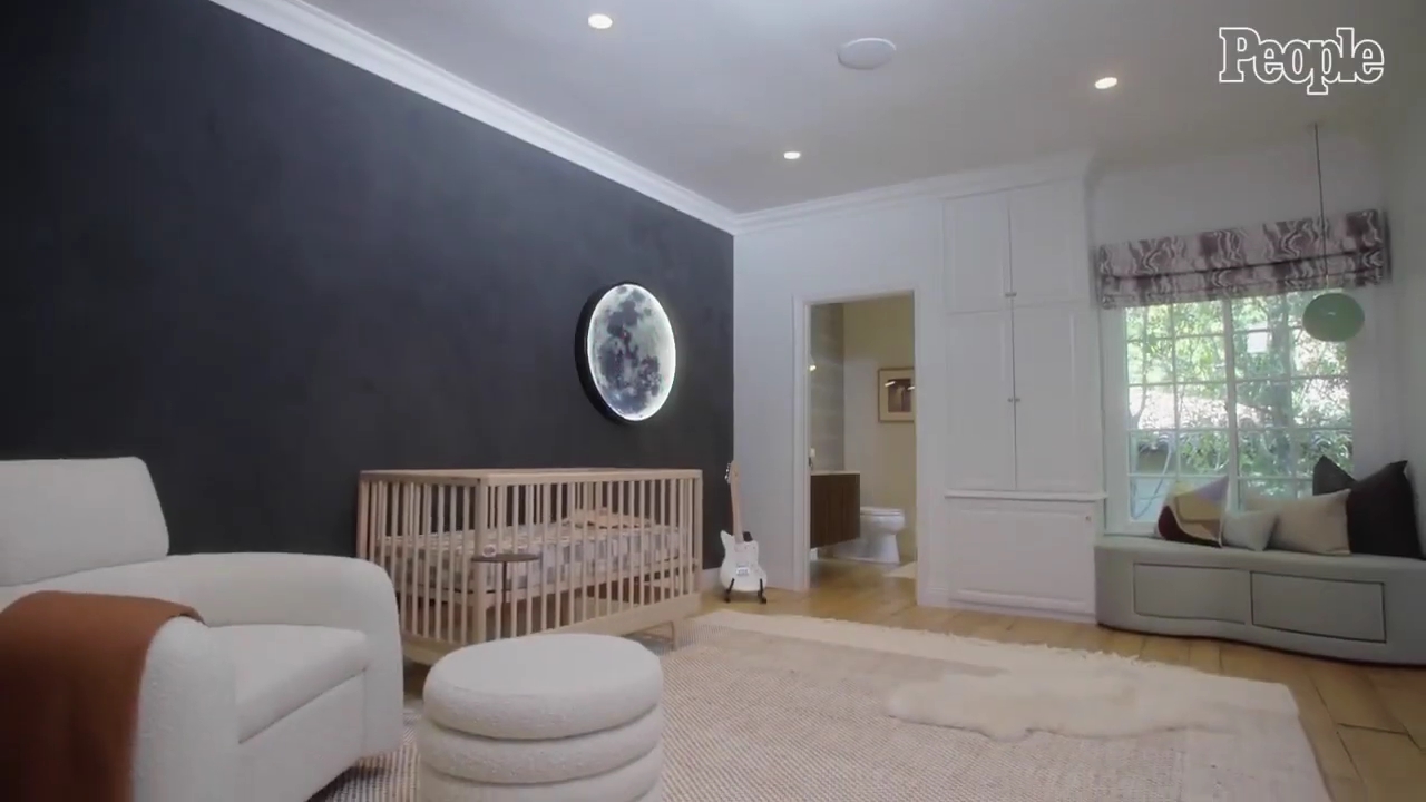 DailyDuff-dot-nl_2021PeopleMagazine-TouringMaesNursery0013.jpg